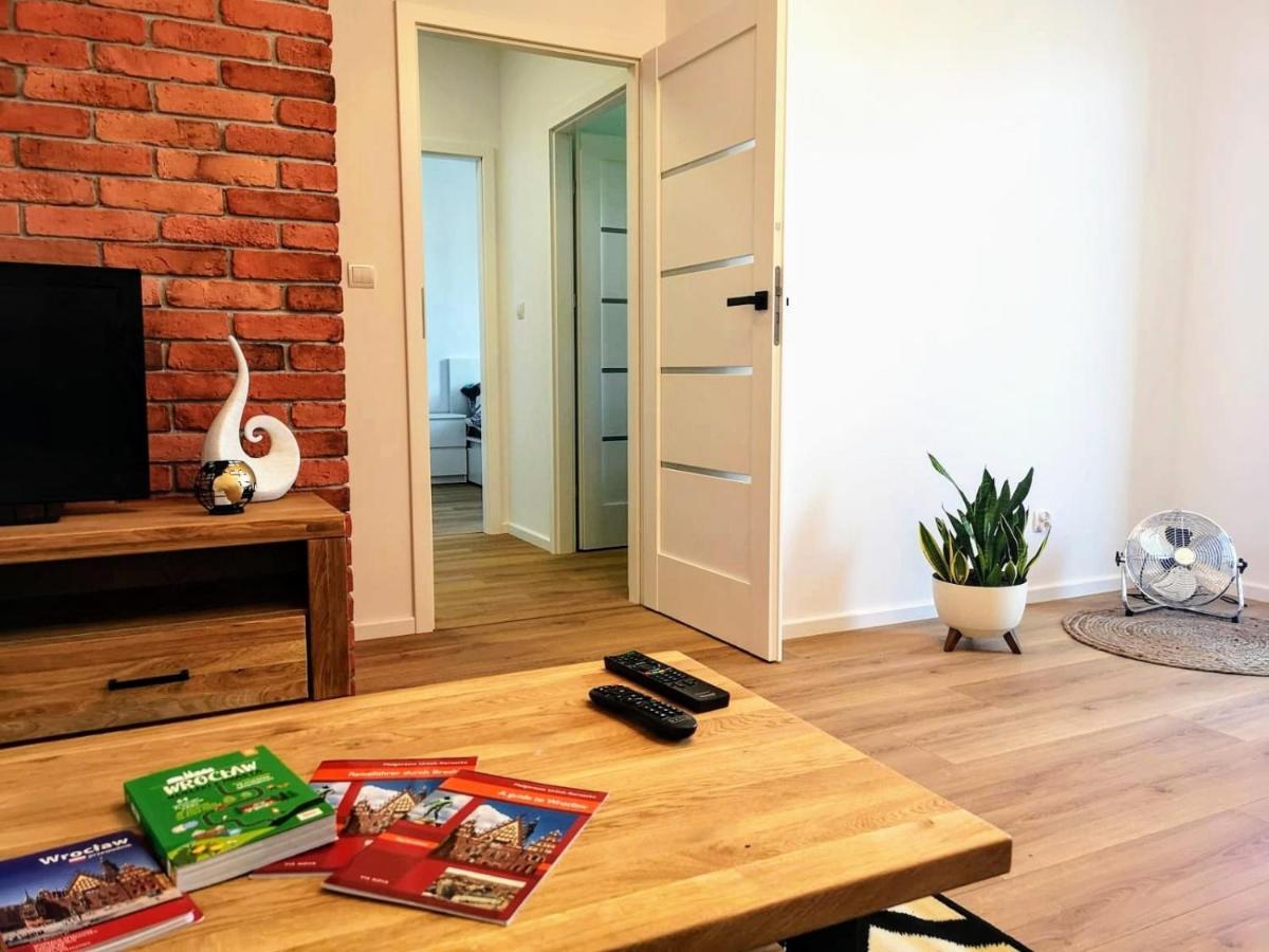 Nowoczesny Apartament Na Promenadach Wroclawskich Exterior foto