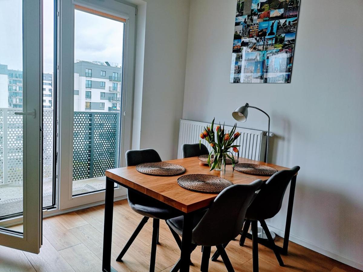Nowoczesny Apartament Na Promenadach Wroclawskich Exterior foto